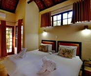 Self catering Accommodation Mabalingwe Nature Reserve